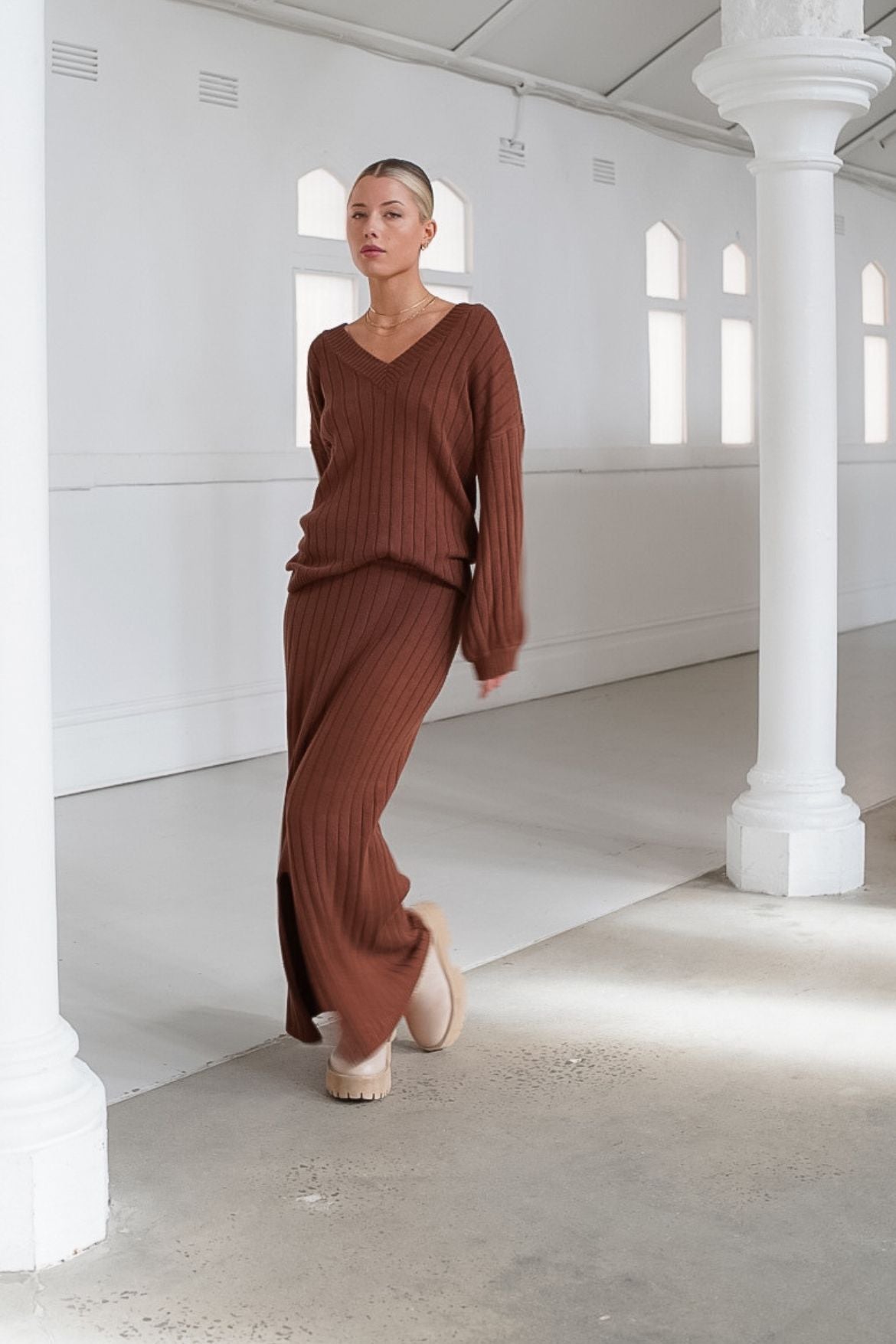 The Ease - Quinn Knit Rib Jumper Chocolate Brown