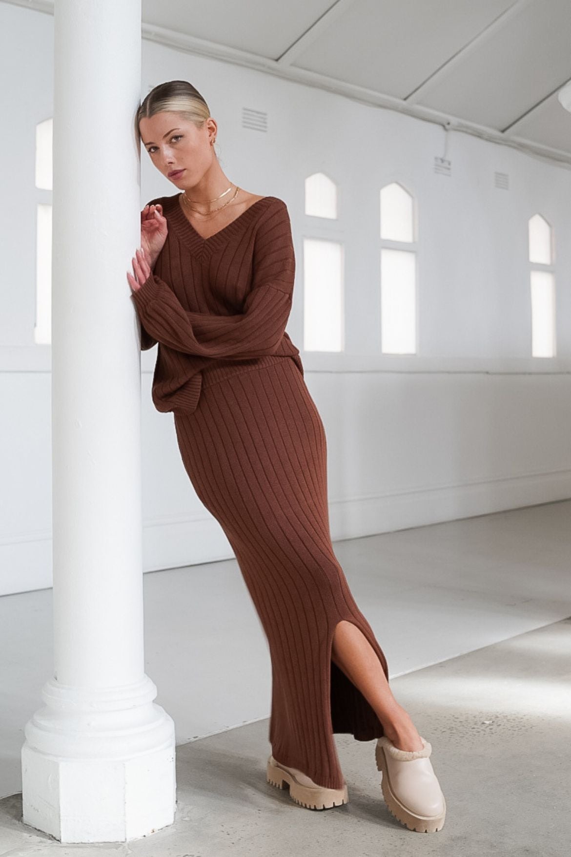 The Ease - Quinn Knit Rib Jumper Chocolate Brown